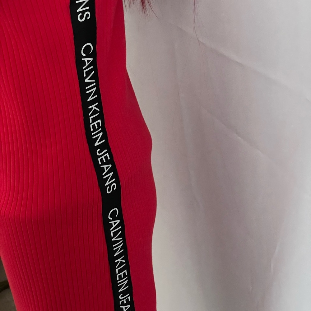 Ribbed graphic bodycon dress - Picture 7 of 8